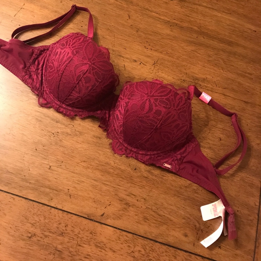Never been worn tags still attached Victoria’s
